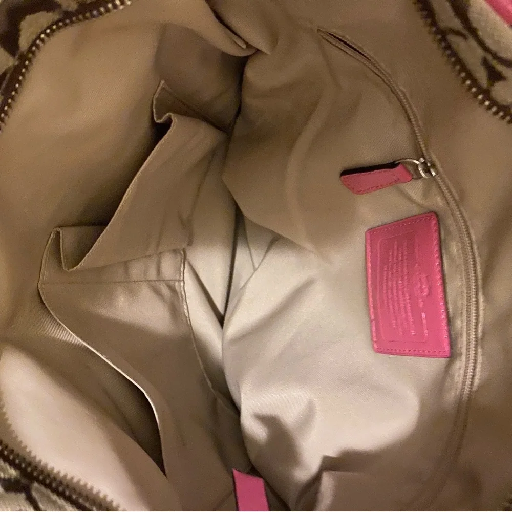 NWOTCoach zip top signature stripe tote canvas and patent leather - Picture 3 of 8